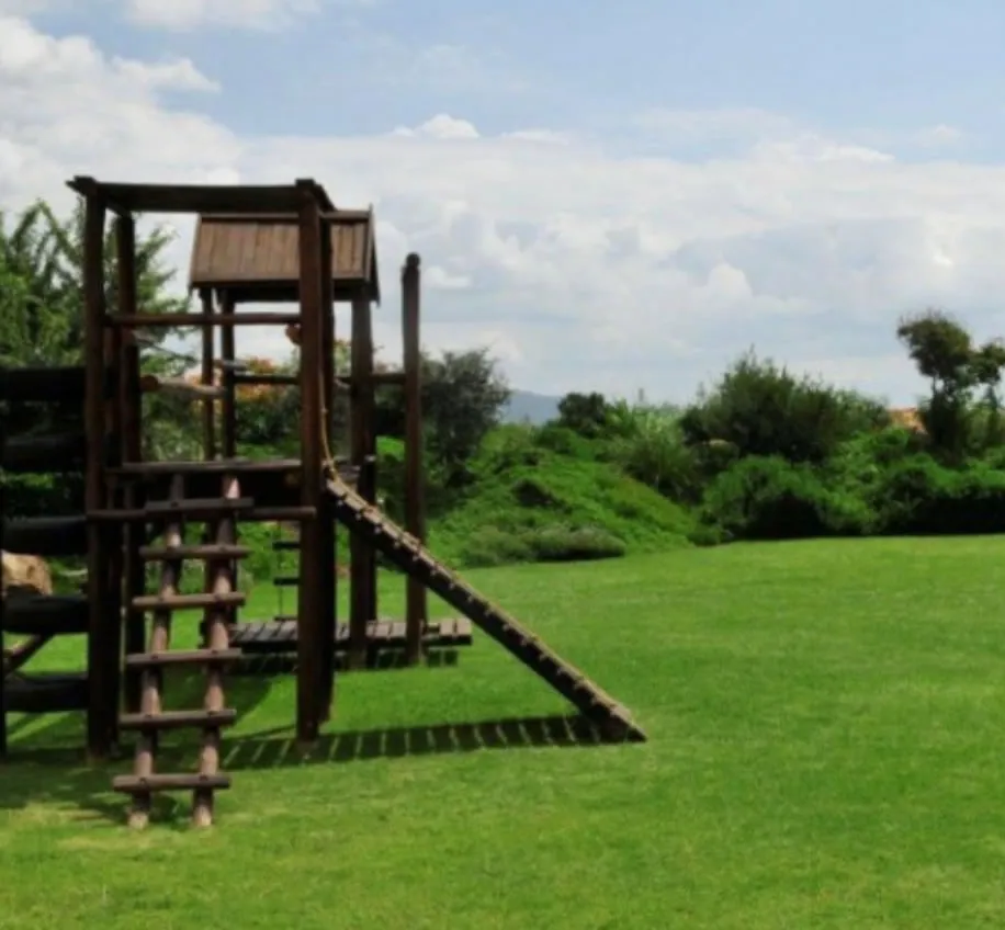 Featherbrooke Estate