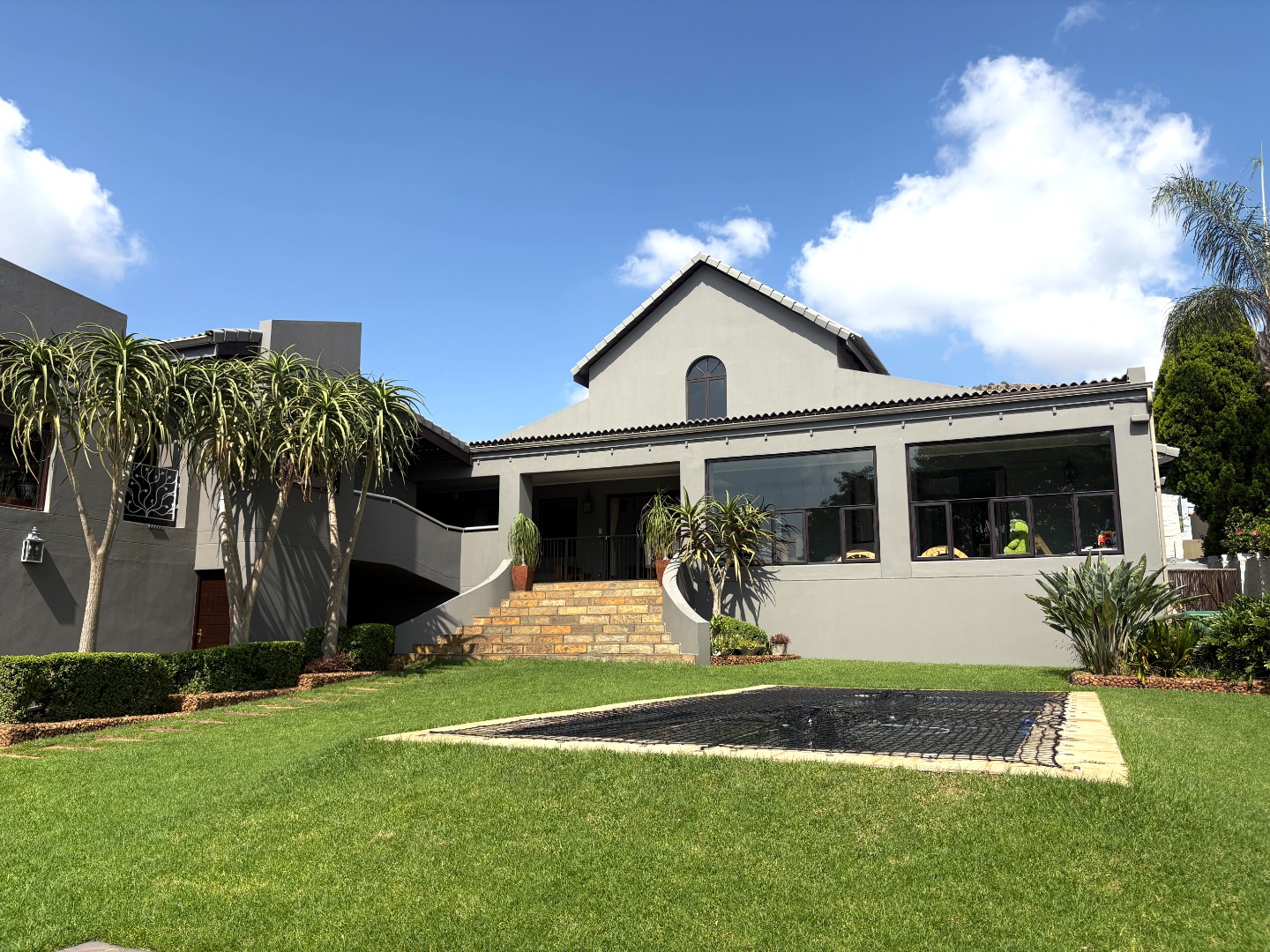 4 Bedroom House For Sale in Featherbrooke Estate