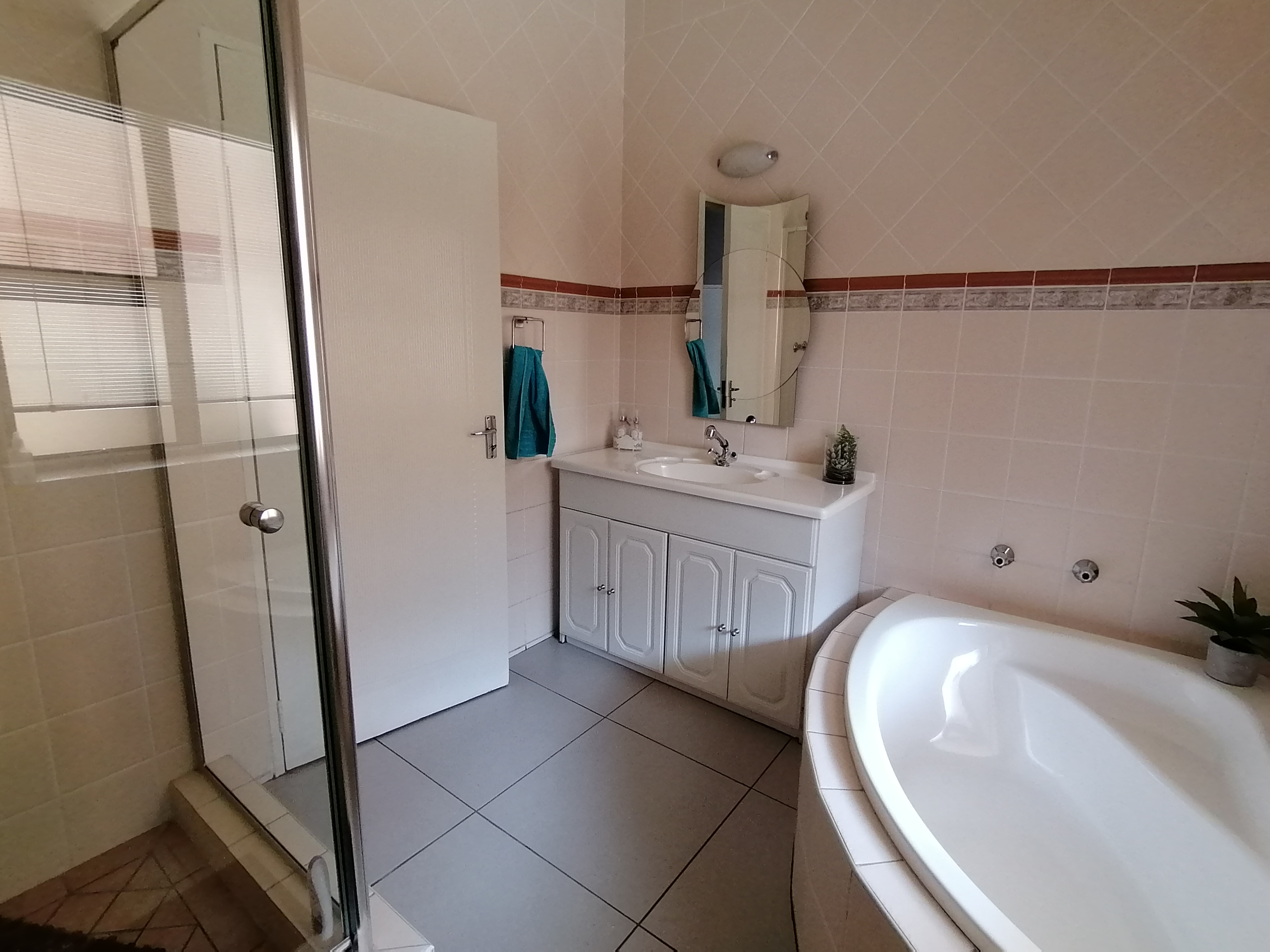 Gallery image 15